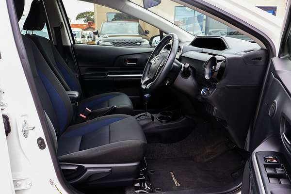 2017 Toyota Prius C NHP10R