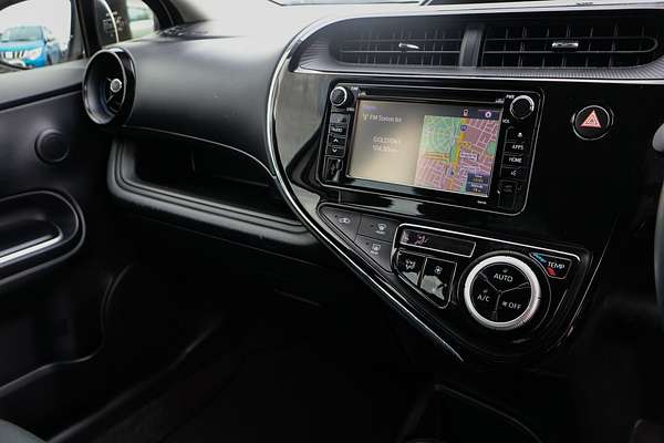 2017 Toyota Prius C NHP10R