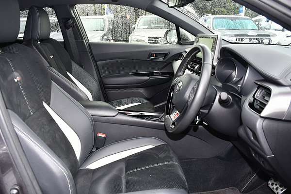 2022 Toyota C-HR GR Sport ZYX10R