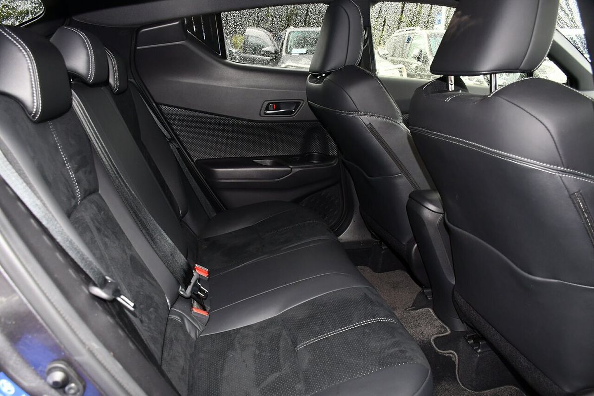 2022 Toyota C-HR GR Sport ZYX10R
