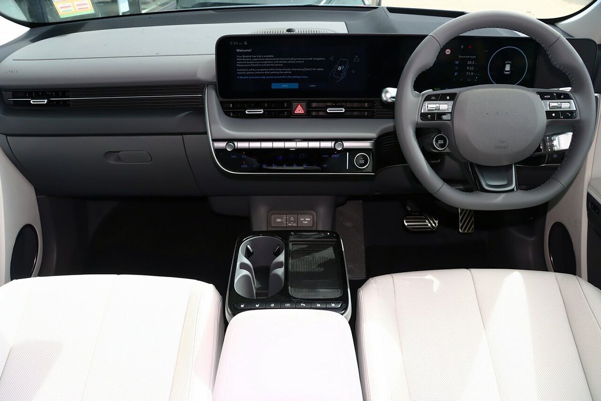 2025 Hyundai IONIQ 5 EPIQ NE.V5