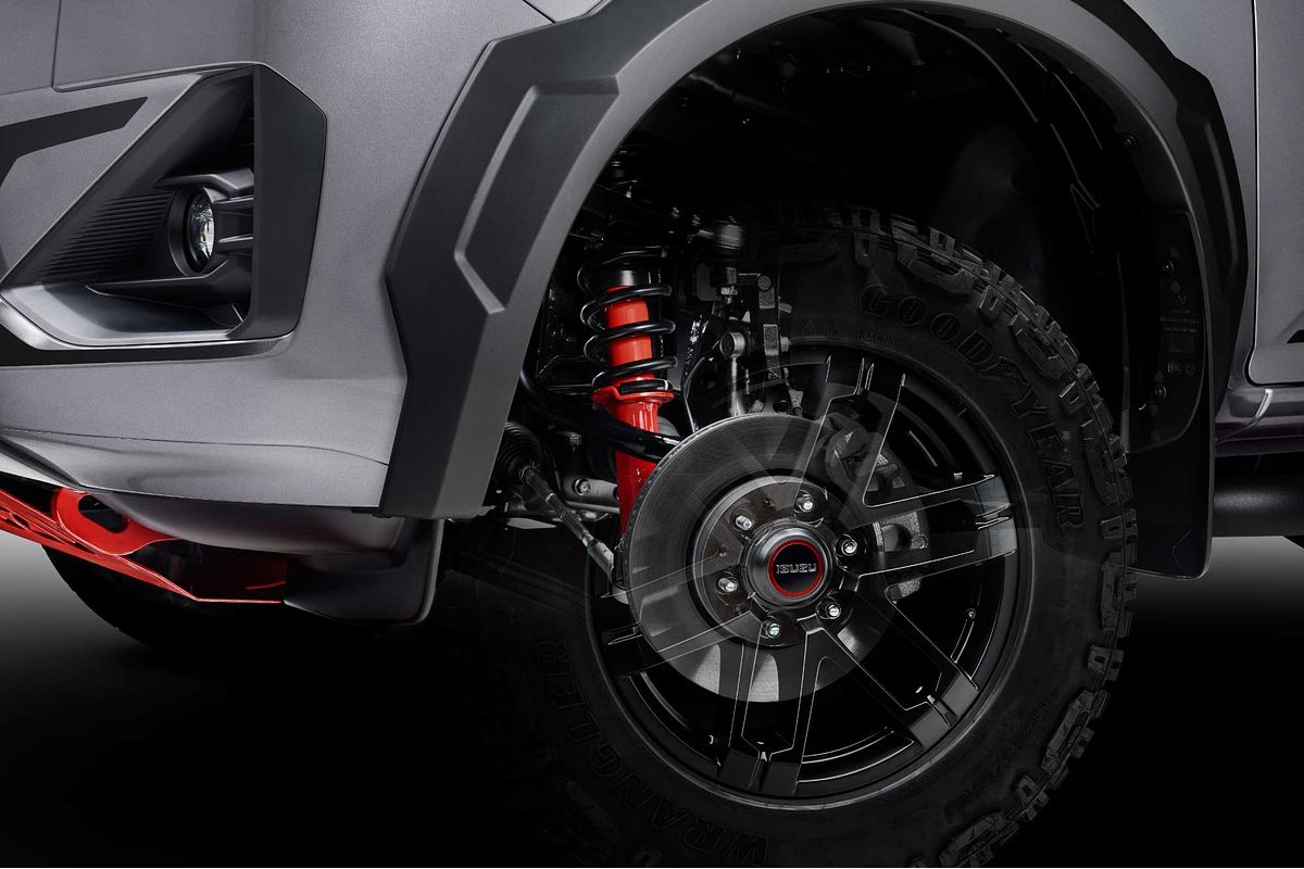 2025 Isuzu D-MAX BLADE 4X4