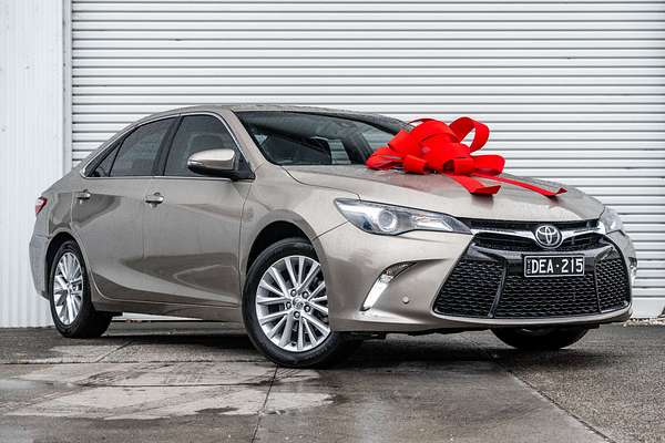 2017 Toyota Camry Atara SL ASV50R