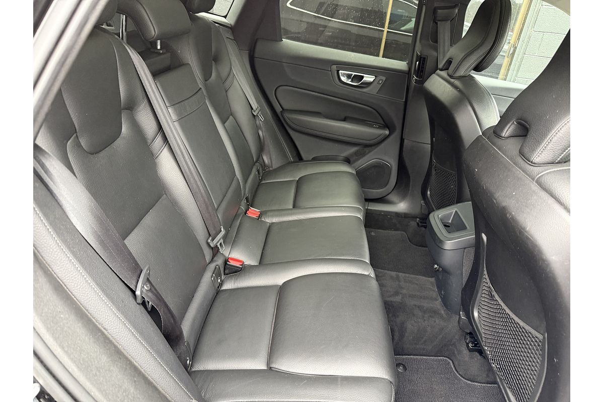 2019 Volvo XC60 D4 Momentum