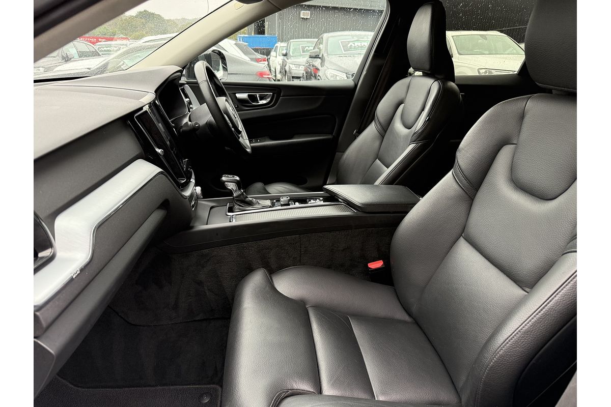 2019 Volvo XC60 D4 Momentum