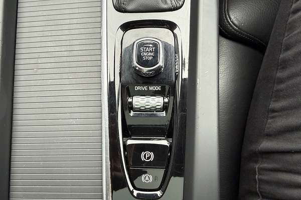 2019 Volvo XC60 D4 Momentum