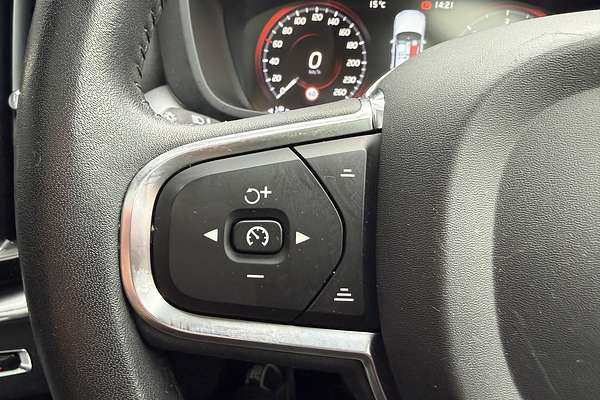 2019 Volvo XC60 D4 Momentum