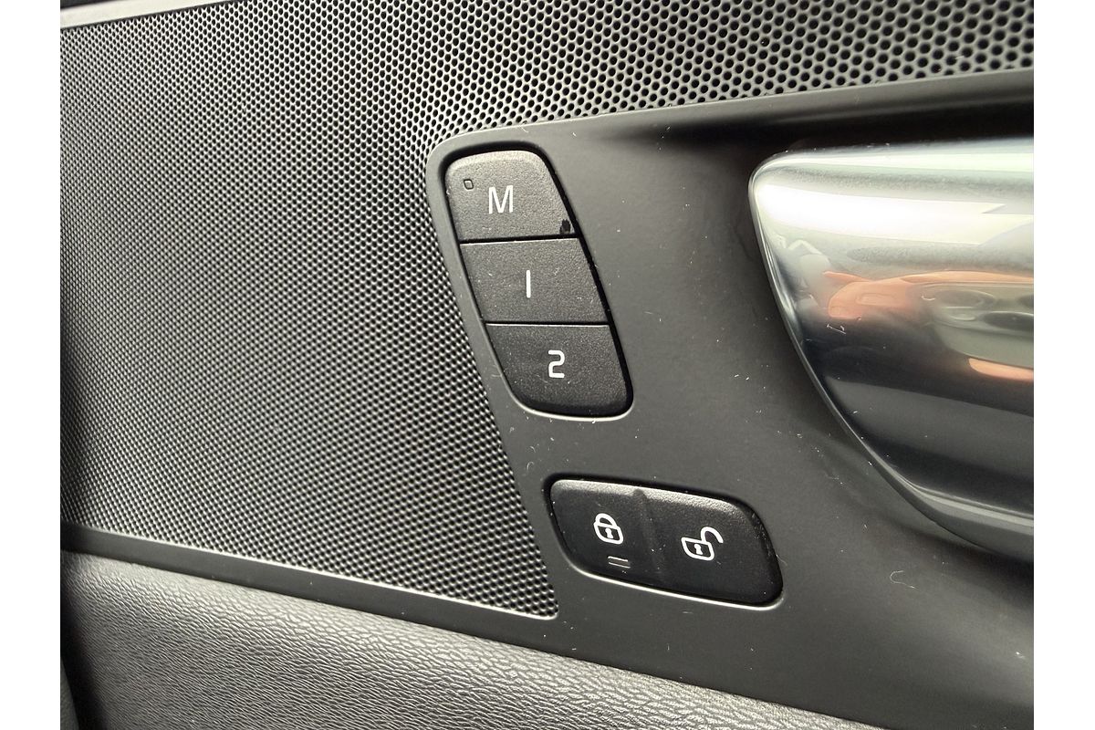2019 Volvo XC60 D4 Momentum