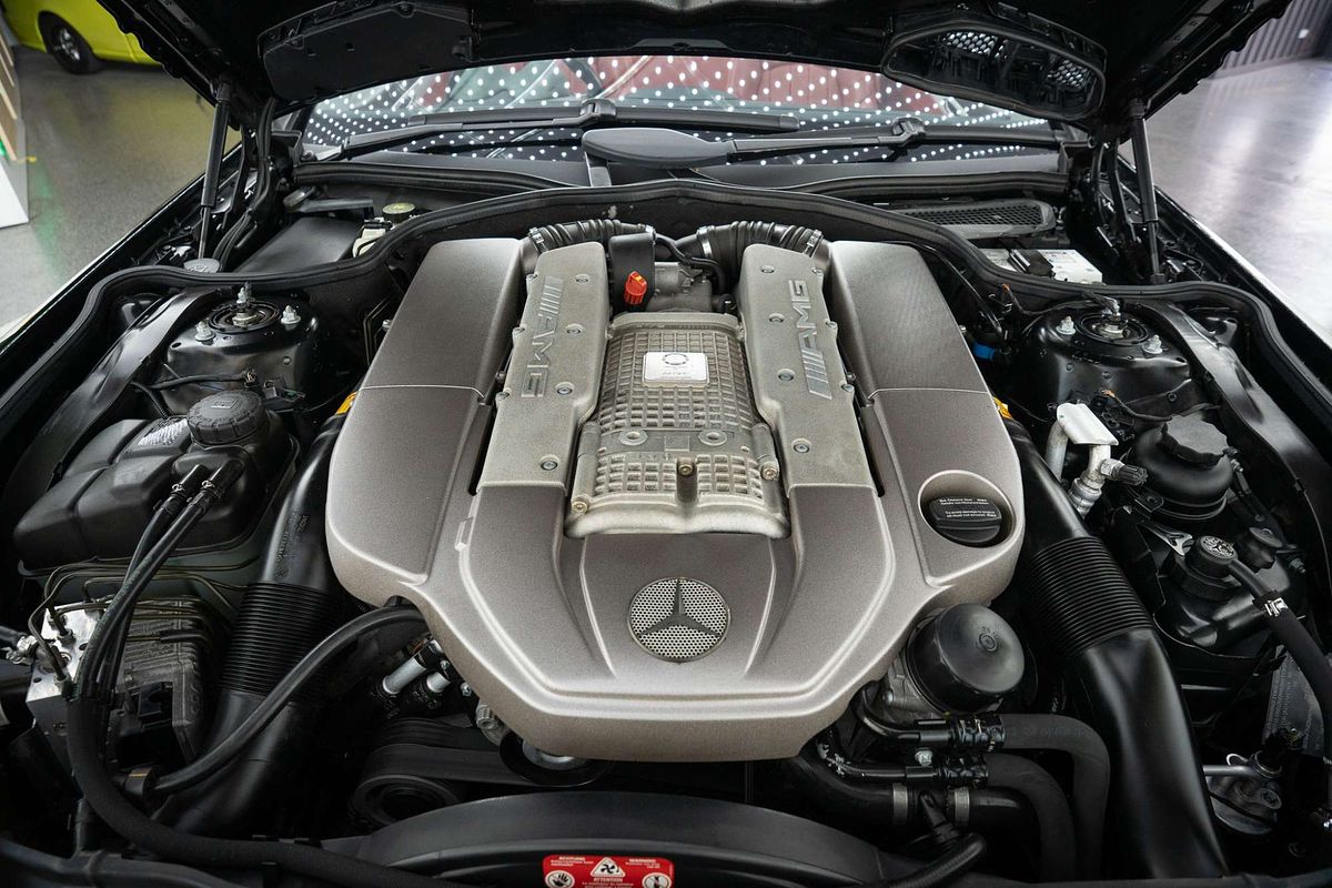 2004 Mercedes-Benz SL-Class SL55 AMG R230