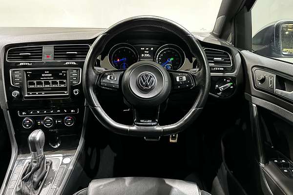 2016 Volkswagen Golf R 7