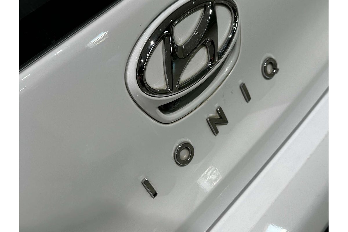 2019 Hyundai IONIQ Plug-in Elite AE.2
