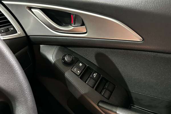 2017 Mazda 3 Neo BN Series