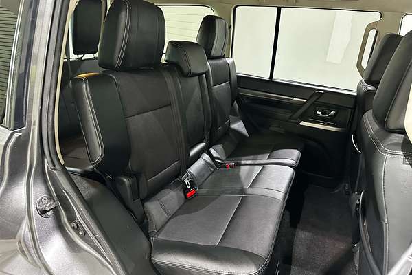 2017 Mitsubishi Pajero GLS NX