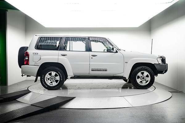 2008 Nissan Patrol ST-L GU 6