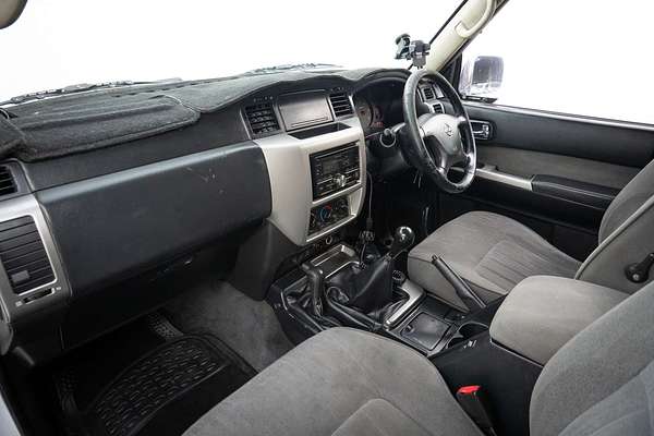 2008 Nissan Patrol ST-L GU 6