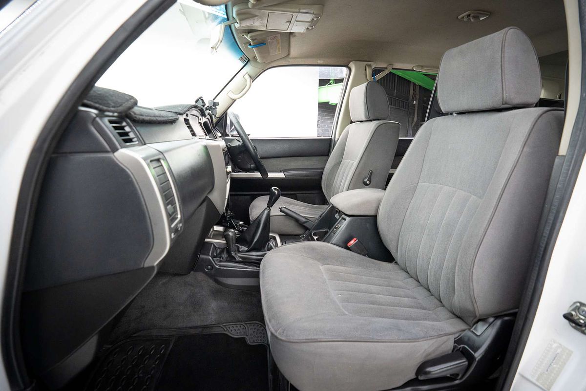 2008 Nissan Patrol ST-L GU 6