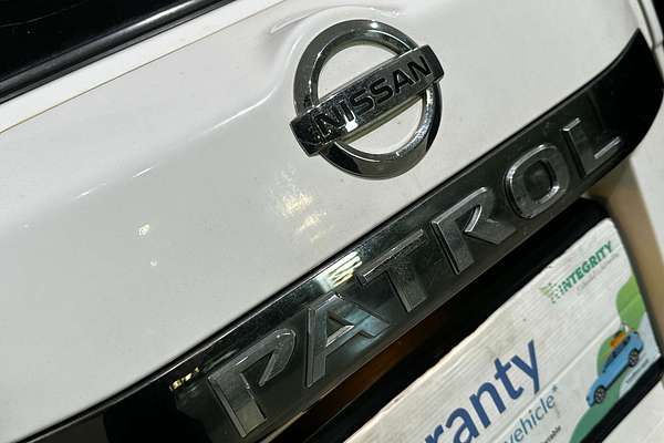 2015 Nissan Patrol ST N-TREK Y61