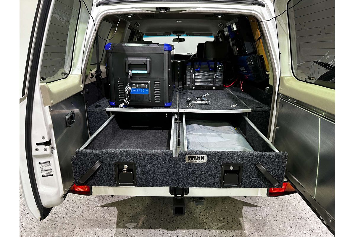 2015 Nissan Patrol ST N-TREK Y61