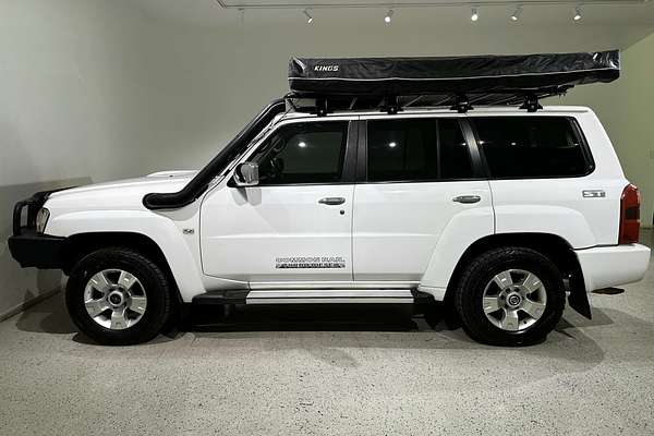 2015 Nissan Patrol ST N-TREK Y61