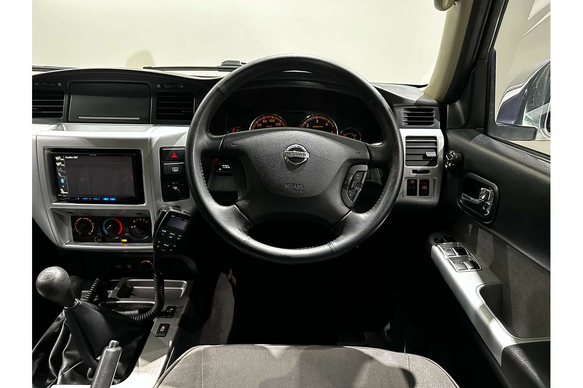 2015 Nissan Patrol ST N-TREK Y61