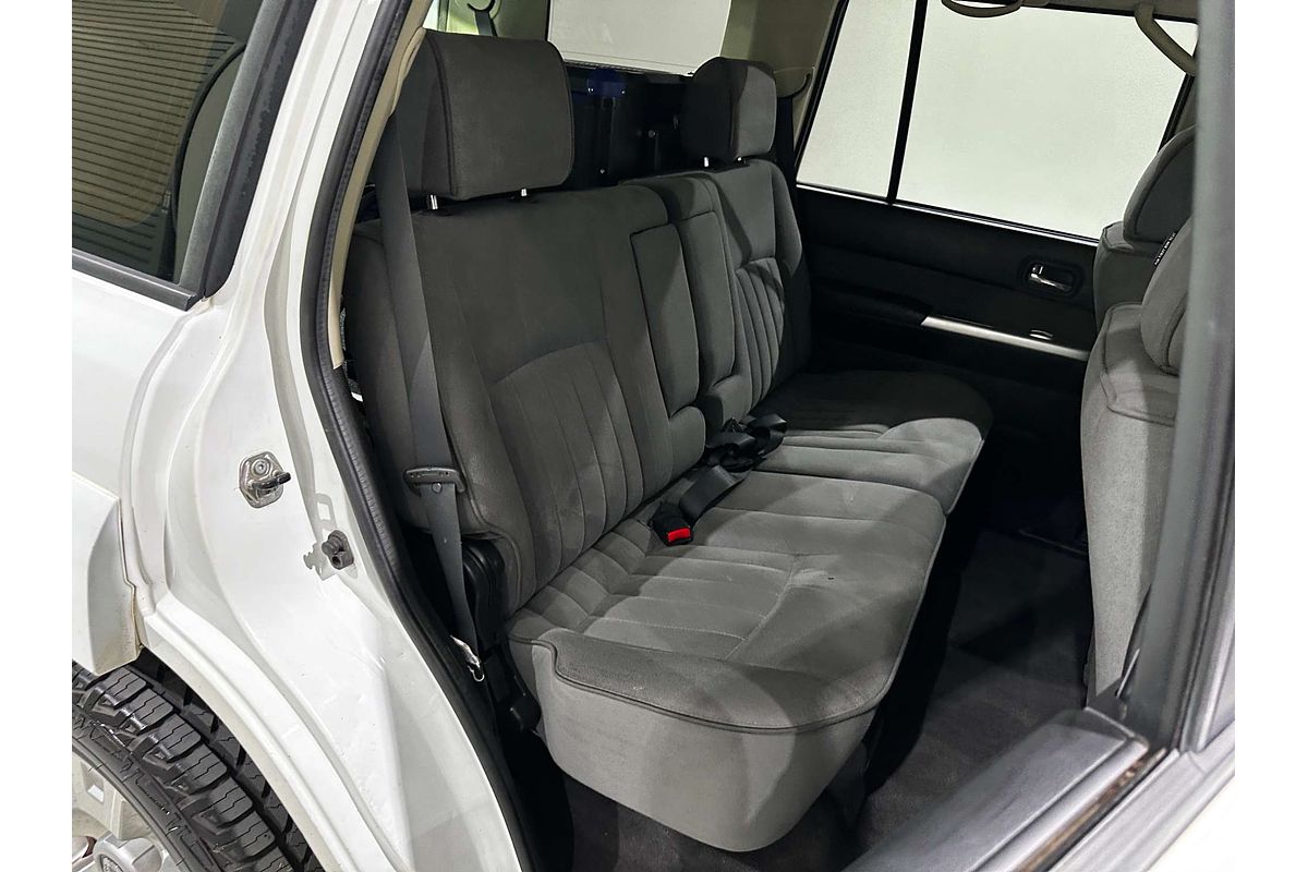 2015 Nissan Patrol ST N-TREK Y61