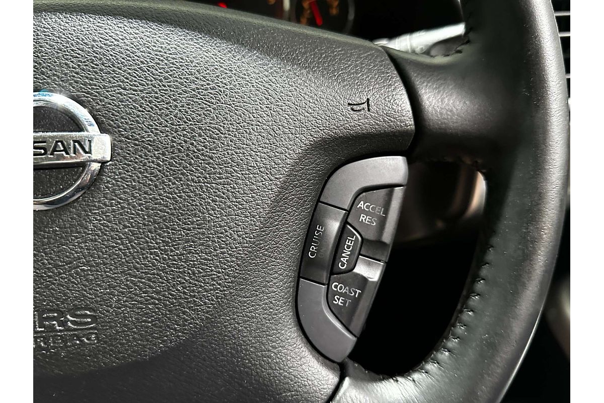 2015 Nissan Patrol ST N-TREK Y61