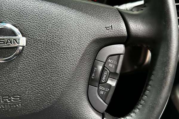 2015 Nissan Patrol ST N-TREK Y61