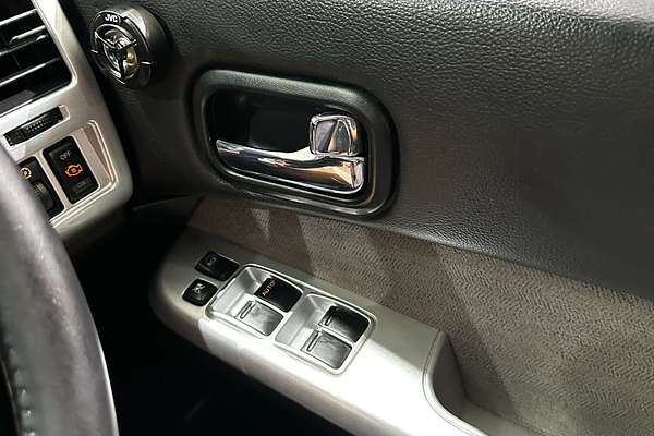 2015 Nissan Patrol ST N-TREK Y61