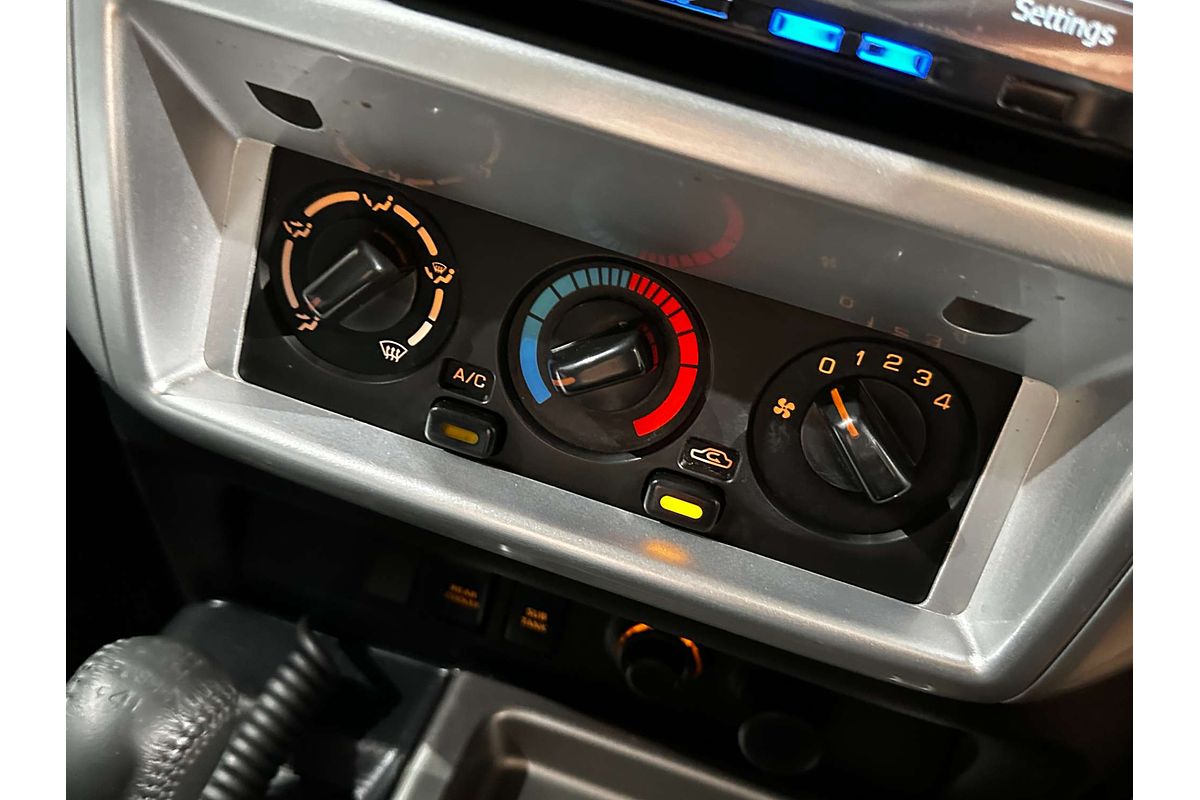 2015 Nissan Patrol ST N-TREK Y61