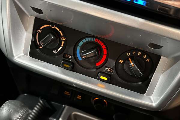 2015 Nissan Patrol ST N-TREK Y61