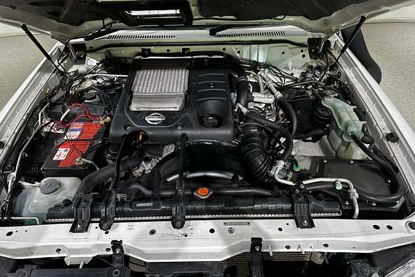 2015 Nissan Patrol ST N-TREK Y61