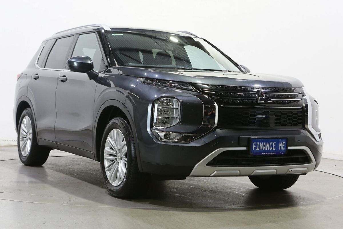2024 Mitsubishi Outlander LS ZM