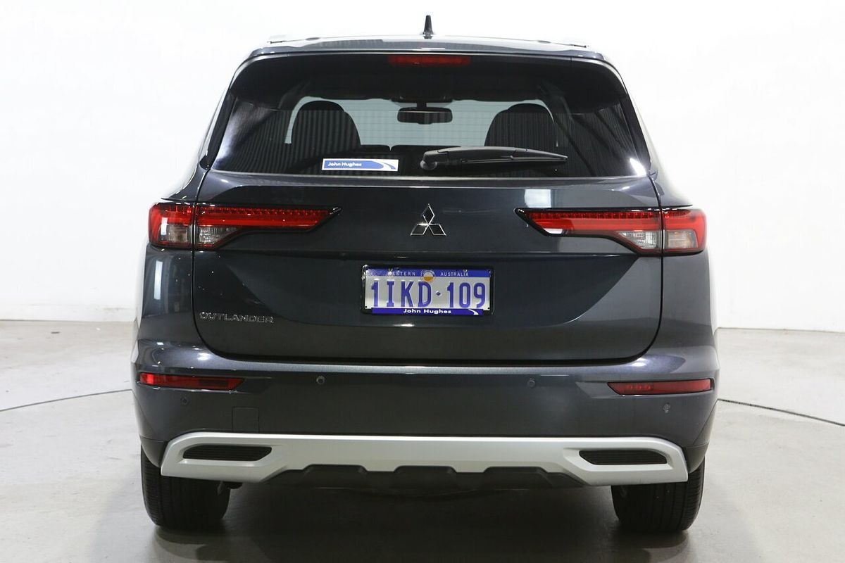 2024 Mitsubishi Outlander LS ZM