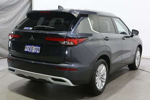 2024 Mitsubishi Outlander LS ZM