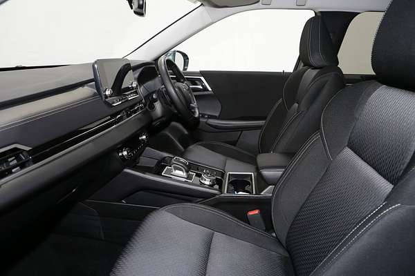 2024 Mitsubishi Outlander LS ZM