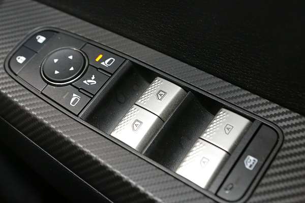 2024 Mitsubishi Outlander LS ZM