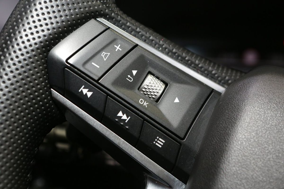 2024 Mitsubishi Outlander LS ZM