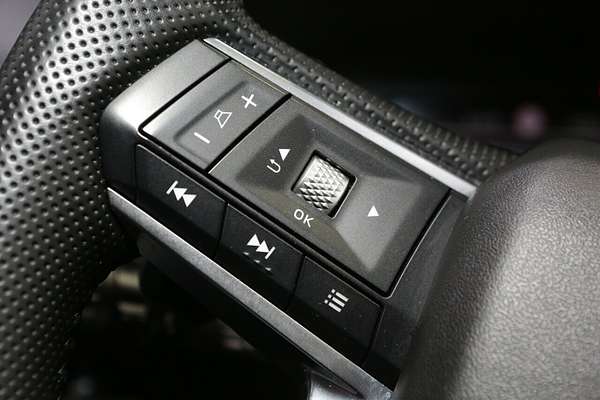 2024 Mitsubishi Outlander LS ZM