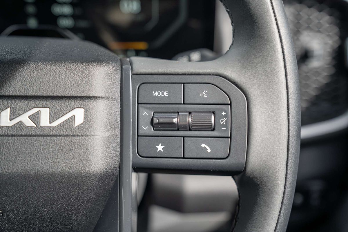 2025 Kia Tasman SX TK 4X4