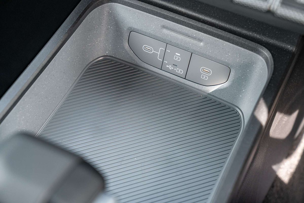 2025 Kia Tasman SX TK 4X4