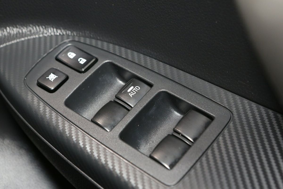 2024 Mitsubishi Eclipse Cross ES YB