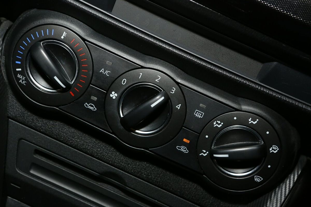 2016 Mazda 2 Maxx DJ Series