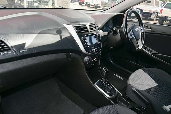 2017 Hyundai Accent Sport RB6