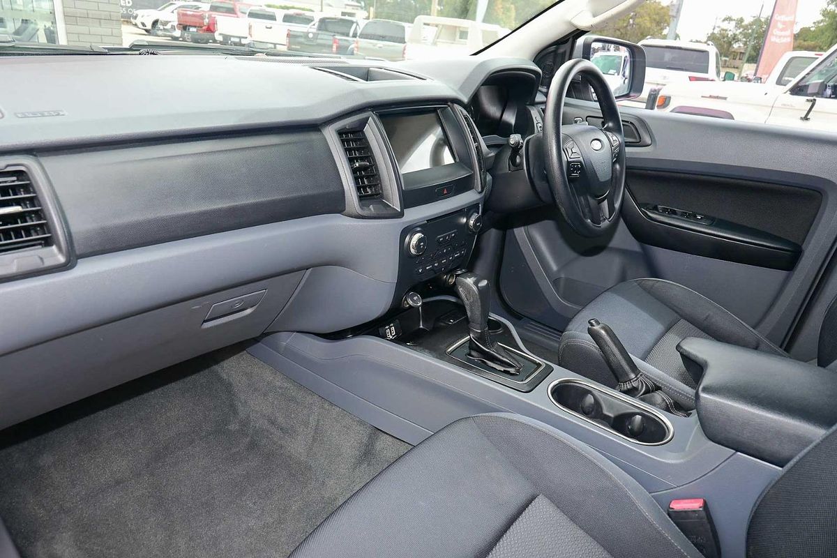 2017 Ford Everest Ambiente UA 3.2L