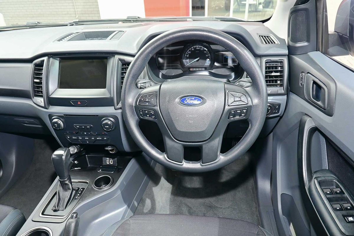 2017 Ford Everest Ambiente UA 3.2L