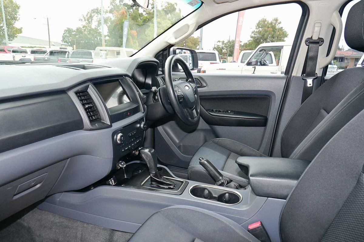 2017 Ford Everest Ambiente UA 3.2L