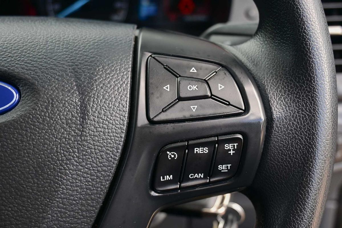2017 Ford Everest Ambiente UA 3.2L