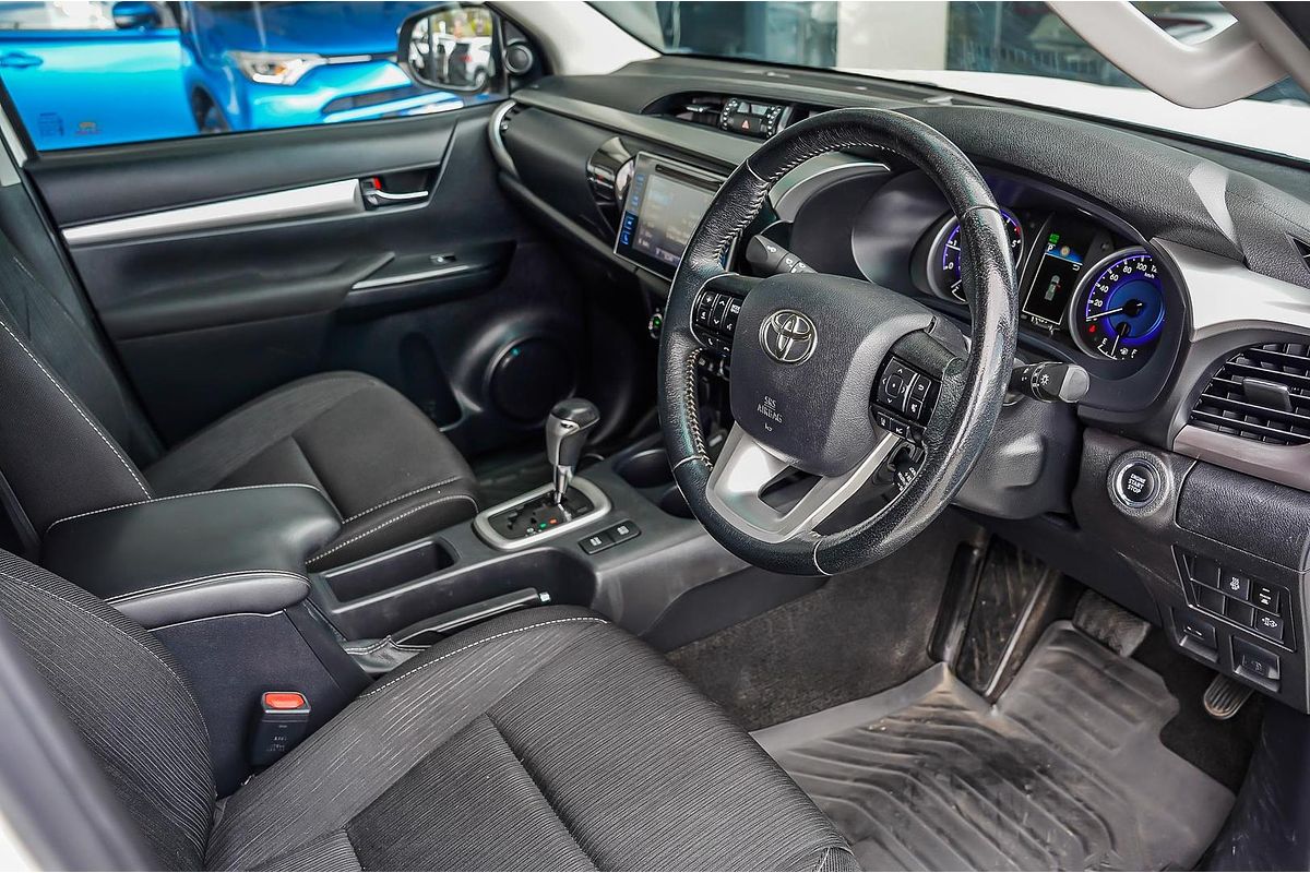 2020 Toyota Hilux SR5 GUN126R 4X4