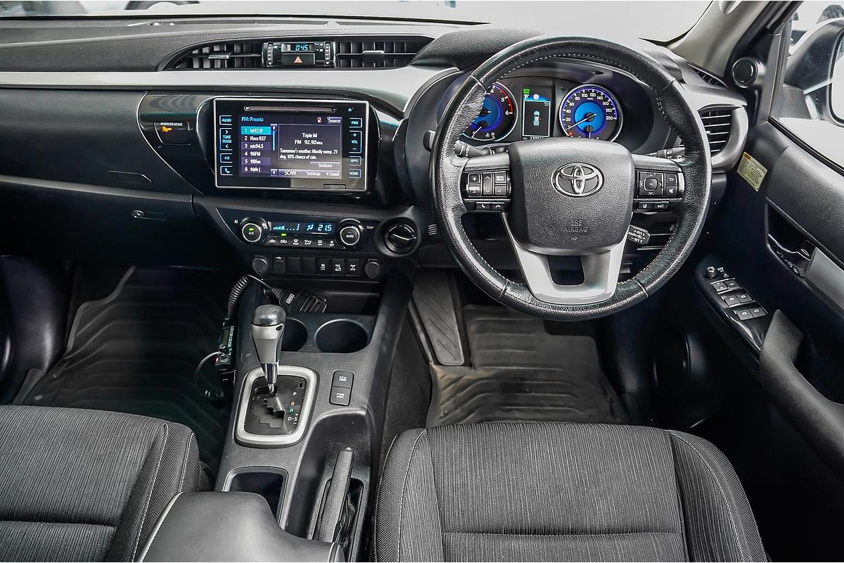 2020 Toyota Hilux SR5 GUN126R 4X4