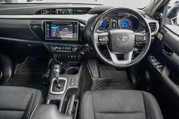 2020 Toyota Hilux SR5 GUN126R 4X4